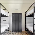 Hostel Fleming - Albergue Juvenil