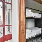 Hostel Fleming - Albergue Juvenil